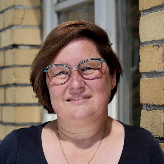 Anne Cieslik, Verwaltung
